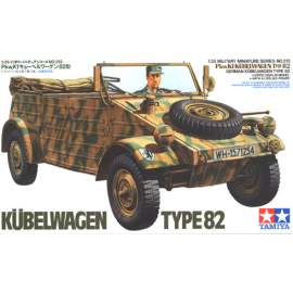 Tamiya 1:35 Kubelwagen Type 82 and seated driver figure harcjármű makett