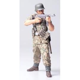 Tamiya 1:16 German (WWII) Elite Infantry figura makett