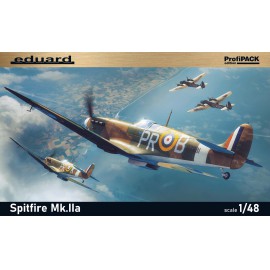 Eduard Profipack 1:48 Spitfire Mk.IIa repülő makett