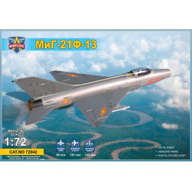Modelsvit 1:72 MiG-21F-13 supersonic jet fighter repülő makett